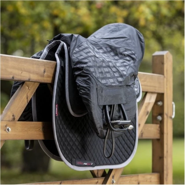 LeMieux ProKit Ride On Dressage Saddle Cover 2 LeMieux ProKit Ride On Dressage Saddle Cover - Image 2